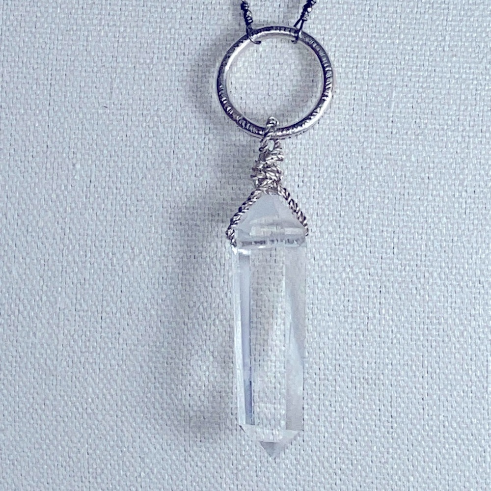 NWT. Crystal Point Pendant.